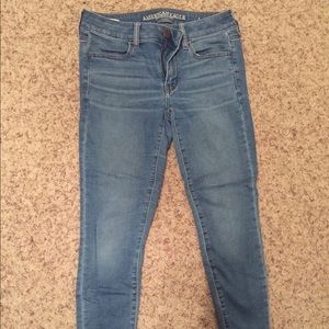 WOMENS AMERICAN EAGLE JEANS SIZE 6 SHORT